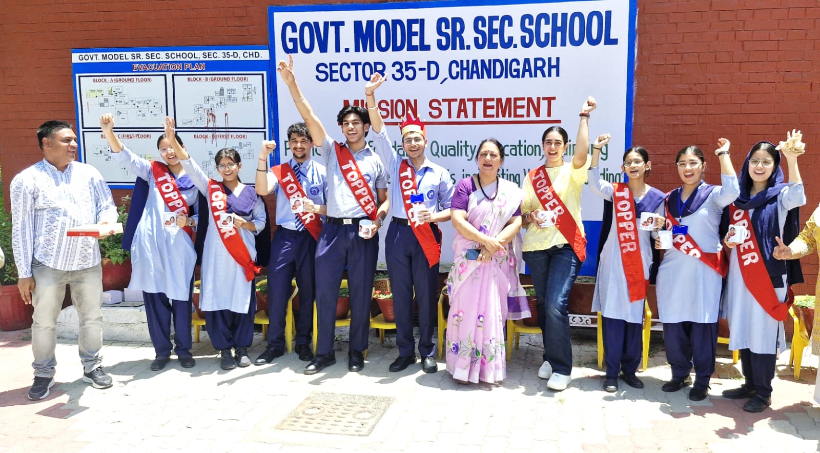 Tricity Toppers Feliciated GMSSS 35