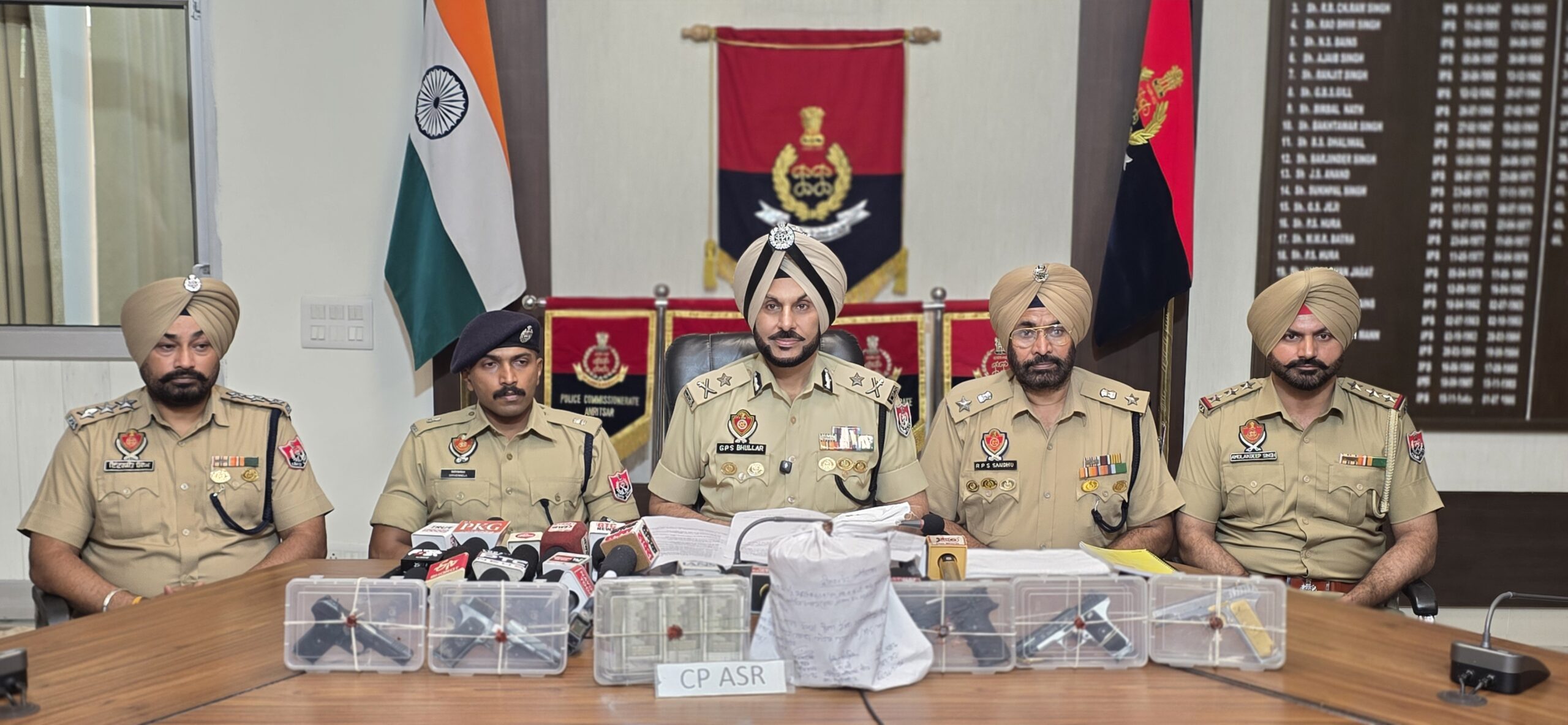 CROSS-BORDER SMUGGLING MODULE HELD WITH 5 PISTOLS, 2KG HEROIN DRUG MONEY